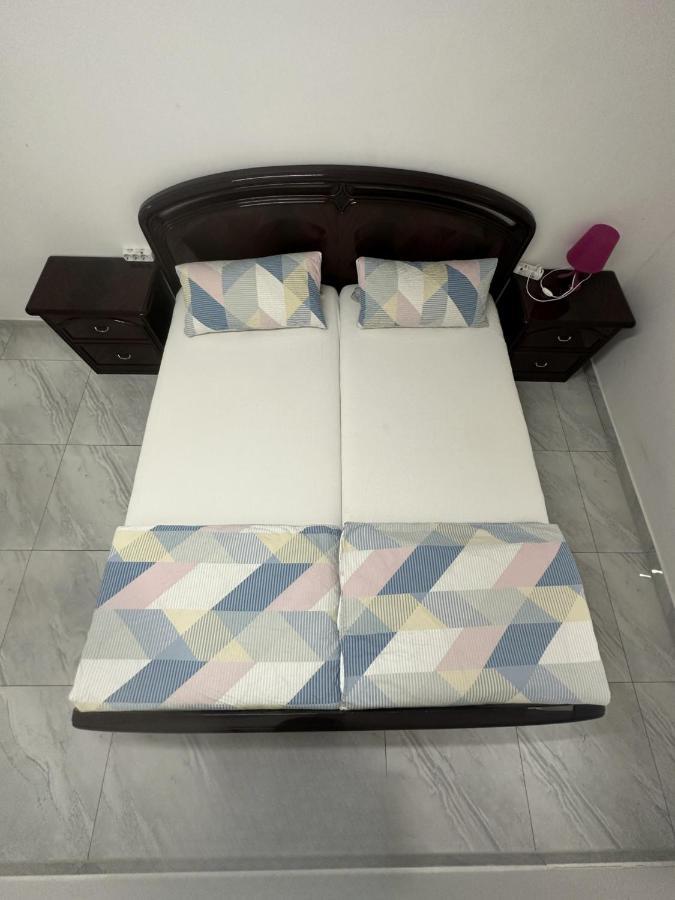 Fully Equipped Apartment 3 Rooms 5 Bed Hamburg Bagian luar foto